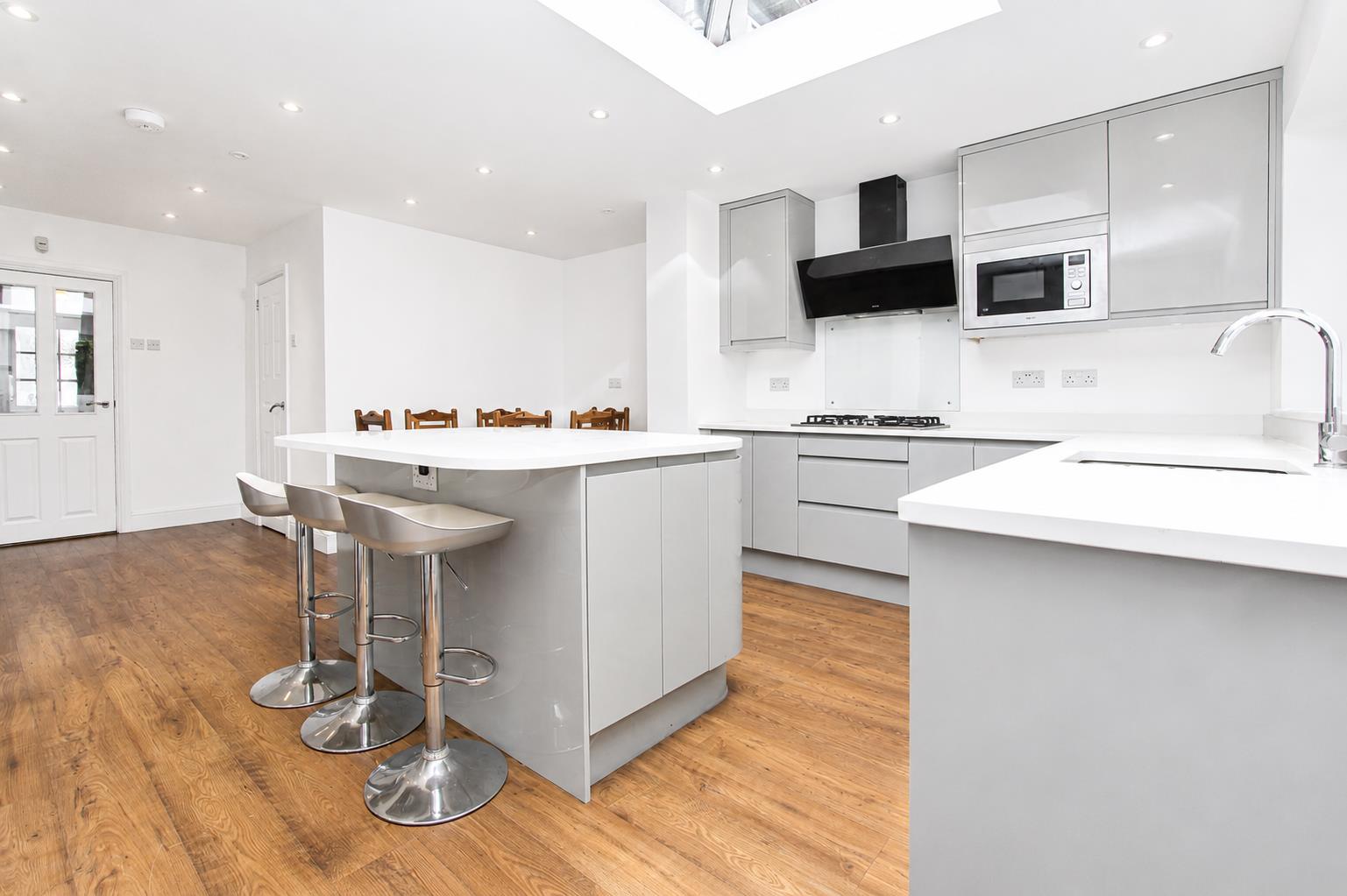Hindhead Way, Wallington